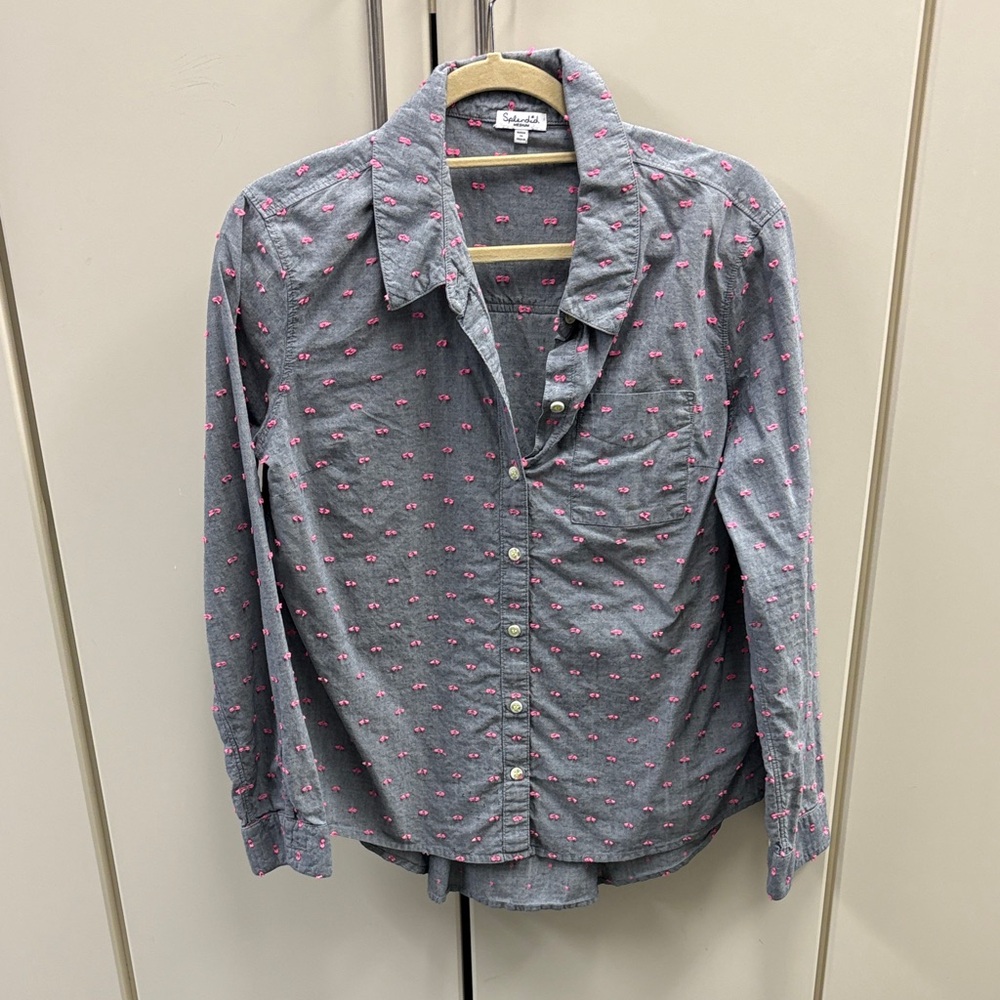 Splendid Gray Button-Down Shirt with Pink Dots